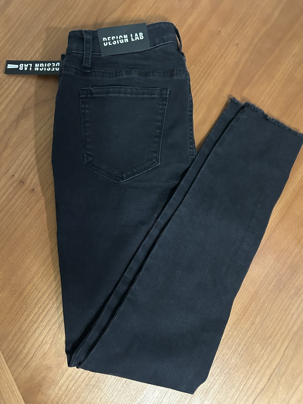 NWT HM Black Raw Hem Skinny Jeans Stretch